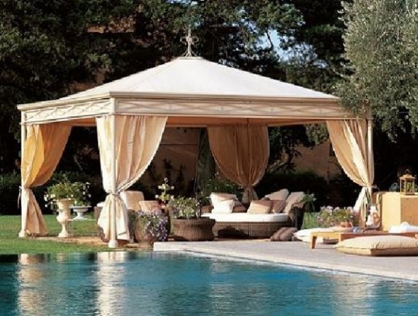 gazebo and pargola